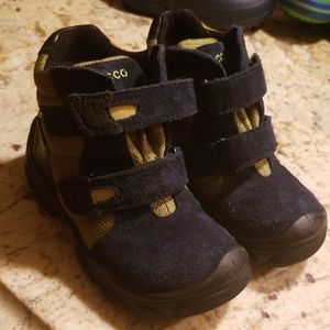 Toddler boys ECCO BOOTS SZ 9(25)